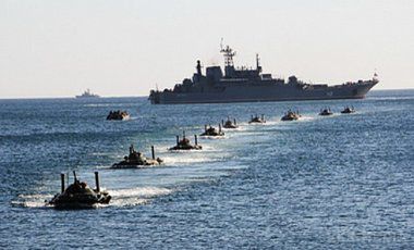 Ракетні стрільби близько Криму: кораблі ЧФ РФ вийшли в море. Кораблі Чорноморського флоту Росії зайняли позиції недалеко від західного узбережжя півострова.