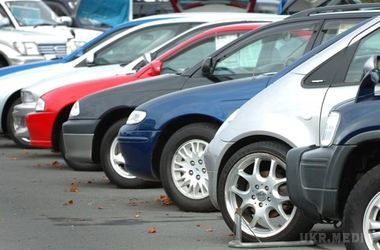 На авторинку України встановлено несподіваний рекорд. У жовтні українці витратили на нові автомобілі найбільшу за останні 20 місяців суму.