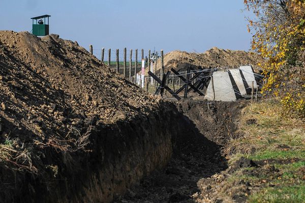 Більшість українців вважають за краще ізолювати ОРДЛО, ніж надавати особливий статус. Якщо на референдум винести пункти Мінських угод, більшість українців проголосують за тимчасову відмову від окупованих територій.