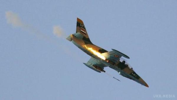 Сирія.Бойовики збили літак над Алеппо. Сьогодні бойовики збили літак сирійських військово-повітряних сил над східною частиною Алеппо.
