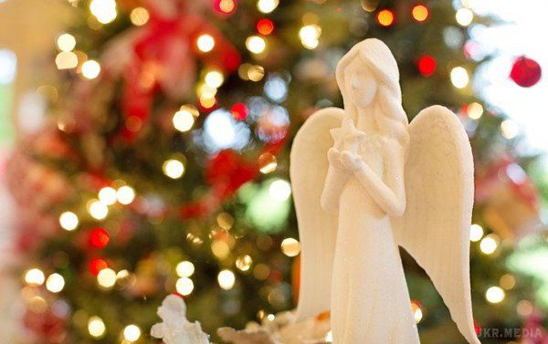 25 грудня в Україні хочуть зробити вихідним. У Раді зареєстрували законопроект, яким пропонують встановити неробочим днем 25 грудня, коли українці святкують католицьке Різдво.