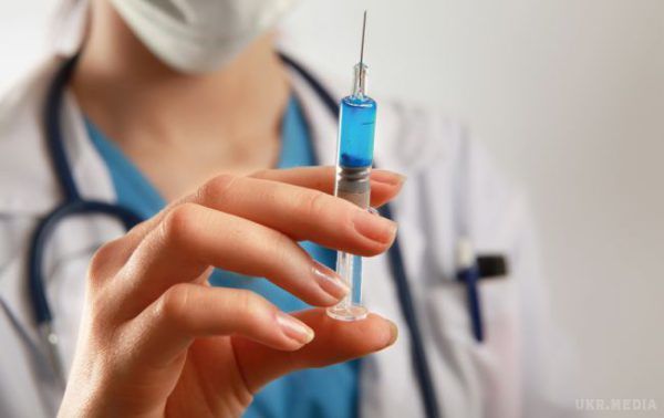Щеплення в Україні: названі безпечні вакцини від грипу. В країну офіційно завезли понад 150 тисяч доз вакцин.