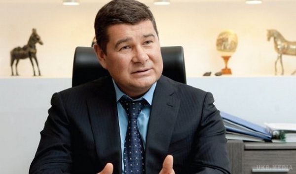 Онищенко звинуватив свого адвоката у зраді. Депутат Олександр Онищенко звинуватив свого правозахисника у розголошенні адвокатської таємниці.