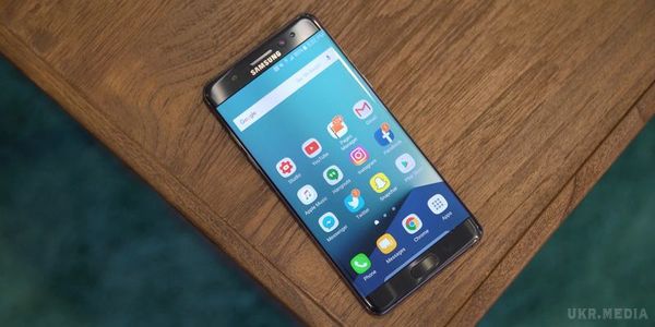Samsung примусово відключить у США всі смартфони Galaxy Note 7. За даними телеканалу, оновлення заблокує можливість зарядки телефону, а також підключення до мобільних мереж. 
