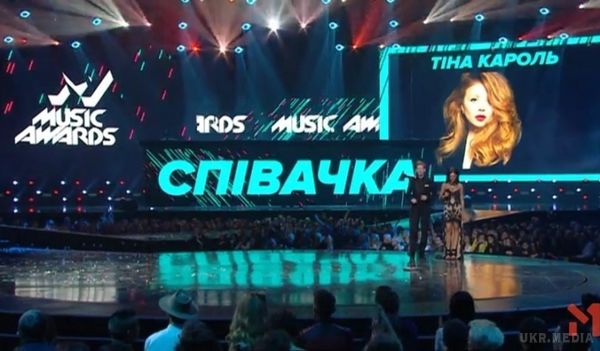 У столичному Палаці спорту М1 нагородив кращих артистів України (відео). Вчора, 10 грудня, у столичному Палаці спорту відбулася церемонія вручення премії M1 Music Awards 2016.
