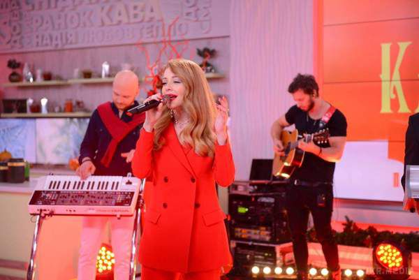 Фани в захваті від нового образу Тіни Кароль (фото, відео). Українська зірка презентувала нову пісню.