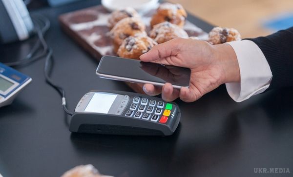 ПриватБанк і Visa запустили оплату через смартфон. NFC-гаманець працює на базі технології Visa Token Service, яка забезпечує повну безпеку платежів.