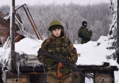  АТО: Бойовики 15 раз обстріляли позиції ЗСУ. Бойовики за минулу добу 15 раз обстріляли позиції українських військових на Донбасі.