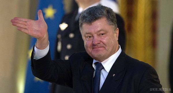 Порошенко заявив, що в Україні зупинена мобілізація. Сьогодні на фронті є тільки воїни-контрактники.