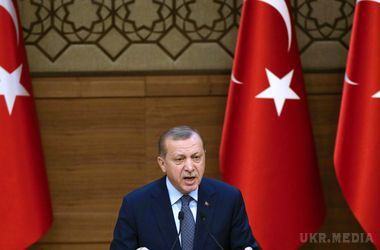 Ердоган оголосив національну мобілізацію. Турецький президент зазначив, що кожен повинен надати наявну в нього інформацію про дії Робочої партії Курдистану, ІДІЛ і послідовників Гюлена.