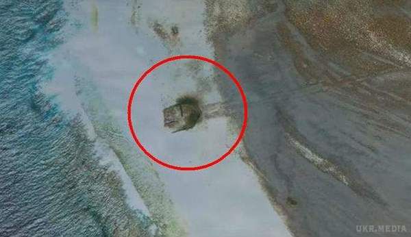 У Тихому океані виявлено загадковий об'єкт (фото). Вчені вважають, що це розбитий корабель інопланетян.