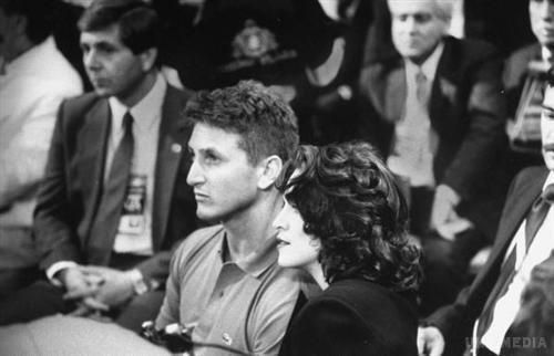 Шон Пенн і Мадонна - ревнощі, любов і ненависть (фото). Їх шлюб тривав, не багато не мало для зоряної пари - чотири роки. 
