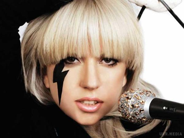 Леді Гага закрутила новий роман, не чекаючи примирення з Тейлором Кінні (фото). Леді Гага (Lady Gaga) в даний момент перебуває у невизначеності. Після того як зірка розлучилася з коханим, вона не сумує на самоті.