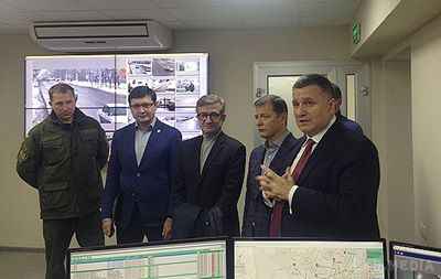 У Маріуполі запрацювала сучасна система відеоконтролю за ситуацією в місті. Система запущена на базі єдиного в Україні центру UASC.