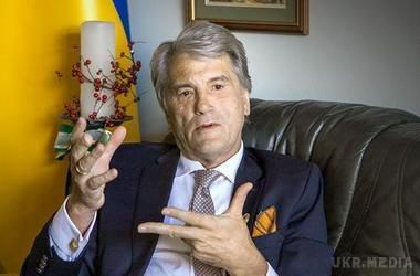 Ющенко про передачу "Межигір'я" Януковичу: Я тут ні при чому, там Тимошенко збиралася жити. Екс-президент заявив, що не міг не підписати рішення парламенту