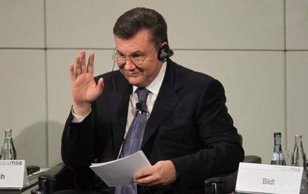 Суд відклав заочне засудження Януковича на невизначений термін. Екс-президента підозрюють у держзраді.