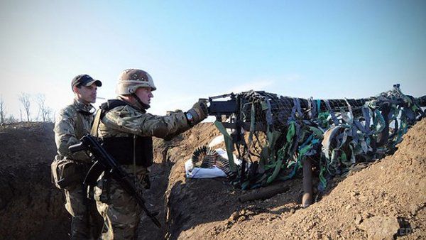 На Донбасі сили АТО дали бій ворогу поруч із промзоною. За минулу добу 28 грудня в районі Крутої Балки відбулося бойове зіткнення.