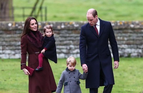 Кейт Міддлтон з дітьми змушена переїхати з власного будинку. У 2017 році королівська сім'я у складі герцога і герцогині Кембриджських Кейт Міддлтон, принца Вільяма з дітьми Джорджем і Шарлоттою покинуть свою резиденцію в Норфолку і переїдуть в Лондон.