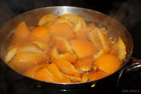У шкірці мандарина — величезна сила! 7 рецептів, які рятують. Мандаринова шкірка так приємно пахне! Вдихаєш цей сильний аромат і відразу ж заражаєшся святковим настроєм.