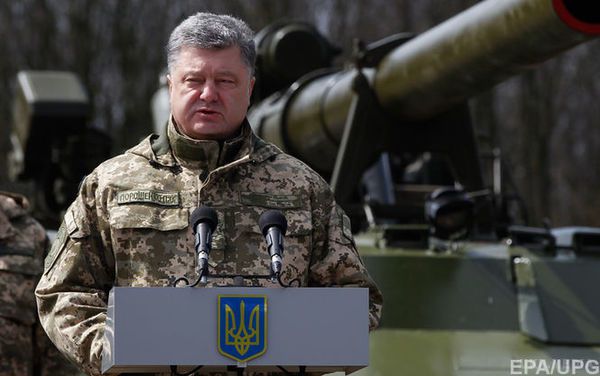 Порошенко заявив про спробу бойовиків штурмувати позиції в Широкіно перед його приїздом. Президент України Петро Порошенко заявляє про напруженій обстановці на Маріупольському напрямку в зоні АТО.