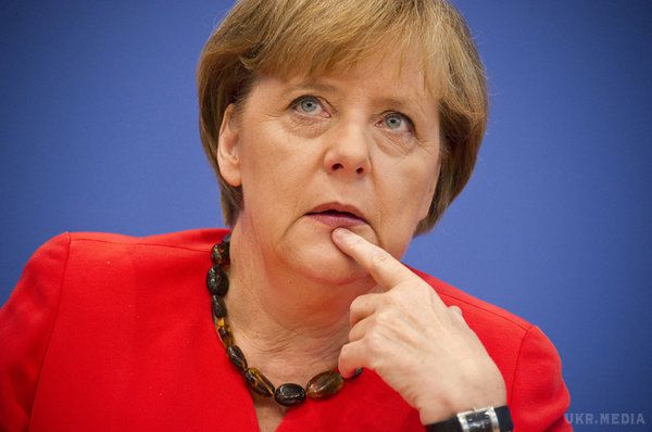 Канцлер Німеччини Ангела Меркель може не приїхати на форум у Давосі, - ЗМІ. Меркель другий рік поспіль не братиме участі у Всесвітньому економічному форумі в Давосі, де, як очікується, домінуватиммуть дискусії з приводу майбутнього президентства