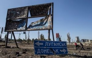 У Донбас їде велика урядова група. Чиновники будуть з'ясовувати, куди поділися майже 4 млрд грн на відновлення зруйнованого сходу України.