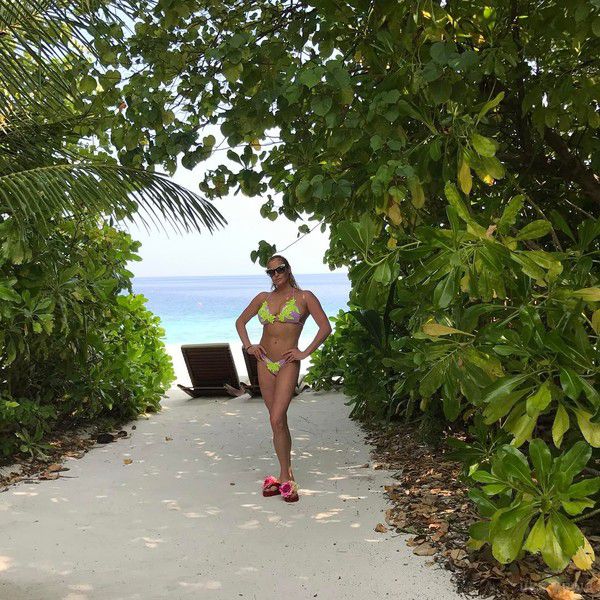 Анастасія Волочкова відпочиває на найдорожчою віллі на Мальдівах. Для відпочинку зірка обрала найдорожчу віллу на острові Коко Палм.