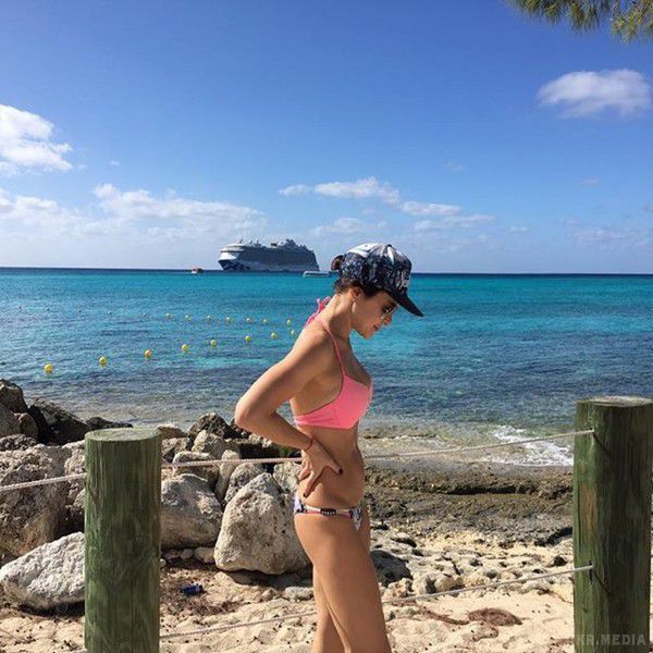 Гімнастка Лілія Подкопаєва демонструє підтягнуте тіло в бікіні під час відпочинку на Багамах. 38-річна Лілія Подкопаєва похвалилася фігурою в купальнику