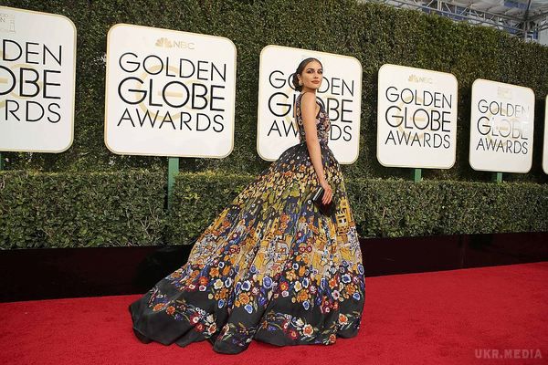 Кращі сукні «Золотого Глобуса»-2017: Ніколь Кідман і Емма Стоун блиснули сміливими декольте (фото). У Лос- Анджелесі пройшла 74-а церемонія вручення кінопремії «Золотий глобус».