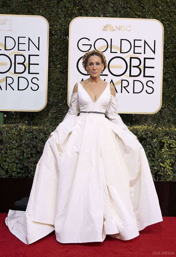 Кращі сукні «Золотого Глобуса»-2017: Ніколь Кідман і Емма Стоун блиснули сміливими декольте (фото). У Лос- Анджелесі пройшла 74-а церемонія вручення кінопремії «Золотий глобус».