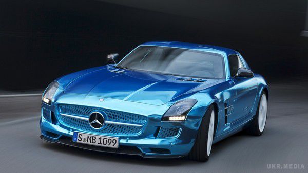 Mercedes планує випуск нових автомобілів. Знаменита компанія Mercedes-AMG планує випуск нових оригінальних автомобілів. Вони зроблять їх гібридними і абсолютно електричними моделями.