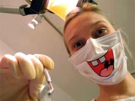 Лондонські вчені знайшли заміну зубним пломбам. Даний метод полягає у відновленні стовбурових клітин в пульпі зуба, що викликає побічний ефект препарату, покликаного лікувати хворобу Альцгеймера та інші нейродегенеративні розлади.