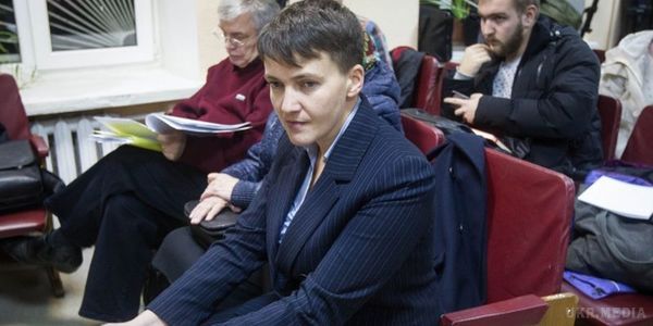 Савченко визнала свої списки застарілими. Савченко визнала опубліковані списки полонених некоректними.