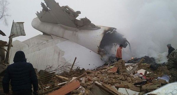У Киргизії зробили першу офіційну заяву про причини аварії Boeing під Бішкеком. До цієї трагедії в умовах туману успішно приземлилися 11 літаків.