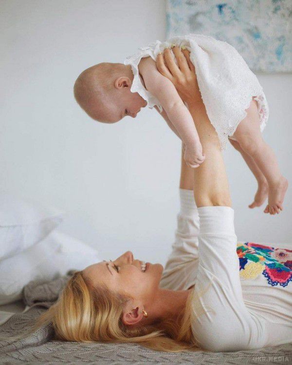 Співачка Тоня Матвієнко умилила зворушливим знімком з донькою.  Тоня Матвієнко показала однорічну доньку та привітала її з днем народження.