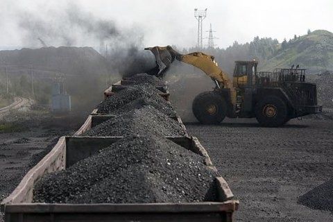 Бойовики шантажували Україну вугіллям, - Черниш. Країна не думає відмовлятися від вугілля і металу з окупованої території.