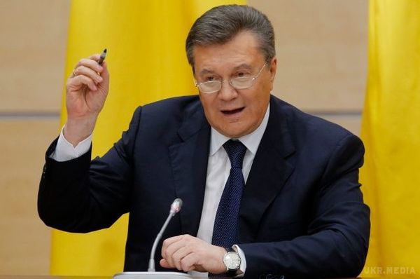 Справа Януковича: екс-охоронець розповів подробиці втечі. Компанію втікачеві склали Любов Полєжай, яку вважають його цивільною дружиною, колишній генпрокурор Віктор Пшонка і екс-глава МВС Віталій Захарченко.