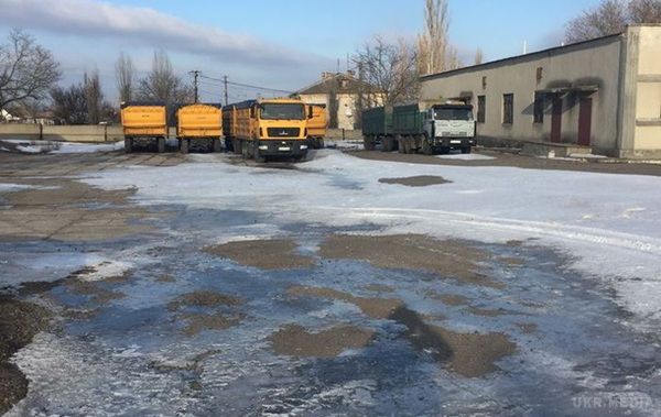 СБУ знайшла 50 вантажівок, вкрадених у МАЗу. Автомобілі повернуть білоруському заводу.