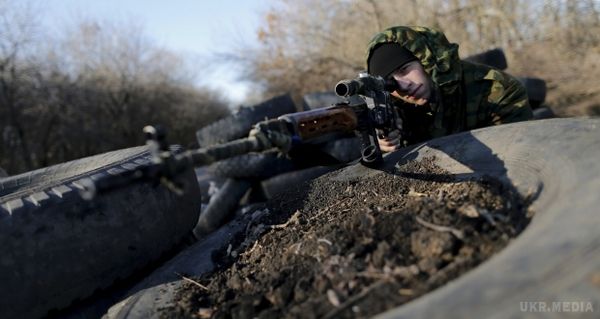 Бойовики  стягнули сили і до Авдіївської промзони, розпочалася "снайперська війна". Бойовики реагують на будь-який рух - і всіма силами намагаються розбити укріплення армійців.