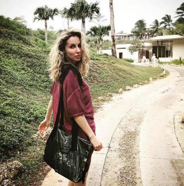 Світлана Лобода опублікувала на свою сторінку в Instagram сексуальні фото з відпочинку.  Співачка Світлана Лобода поділилася фото з сімейного відпочинку в Домінікані.