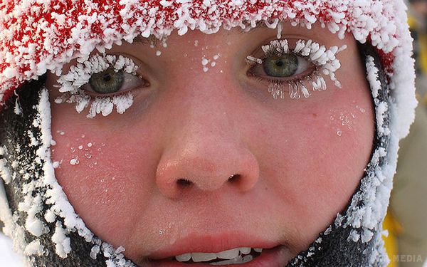 На Україну повертаються 25-градусні морози. Синоптики попереджають українців про насування морозів.