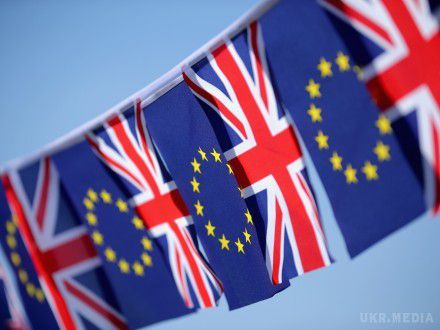 Верховний суд Британії заборонив уряду запускати Brexit. Для виходу з ЄС владі Британії потрібно провести консультації з представниками Шотландії, Уельсу та Північної Ірландії.