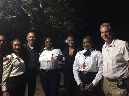 Куда пропав Обама після відходу з поста президента США (фото). Барак і Мішель Обама проводять романтичні канікули на острові Річарда Бренсона