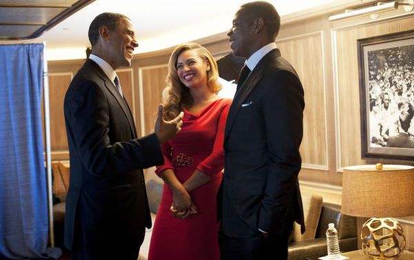 До побачення, містер президент. Як світові зірки прощалися з Обамою. Світові знаменитості, включаючи не тільки американських, але й британських артистів, попрощалися з Бараком Обамою.