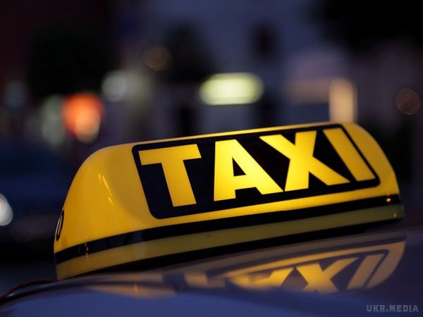 Небезпечна професія: у Дніпрі знову напали на таксиста. Про це повідомляє прес-служба патрульної поліції Дніпра.