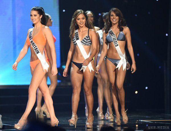 Красуні в купальниках: в Манілі почався конкурс "Міс Всесвіт"(фото). У фінальний етап повинні пройти 12 кращих кандидатів.