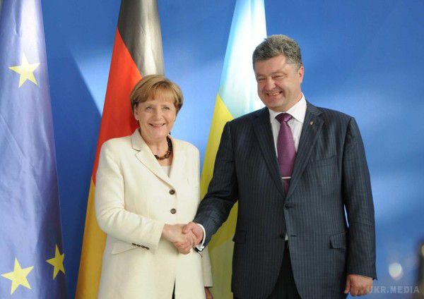  В Берліні Порошенко і Меркель обговорять мінські домовленості. Прес-служба адміністрації президента України повідомила, що 30 січня в Берліні відбудеться двостороння зустріч Петра Порошенка та Ангели Меркель. 