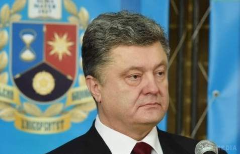 Президент обіцяє не скасовувати 8 Березня. Українці і надалі будуть відзначати це свято.