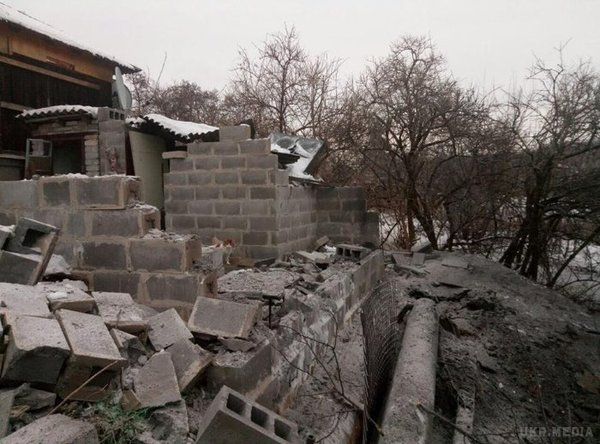 На Донбасі бойовики обстріляли житлові квартали Авдіївки, є поранені (ФОТО). Сьогодні вранці, 29 січня, проросійські бойовики обстріляли житлові квартали Авдіївки, в результаті чого були поранені два місцевих жителя.