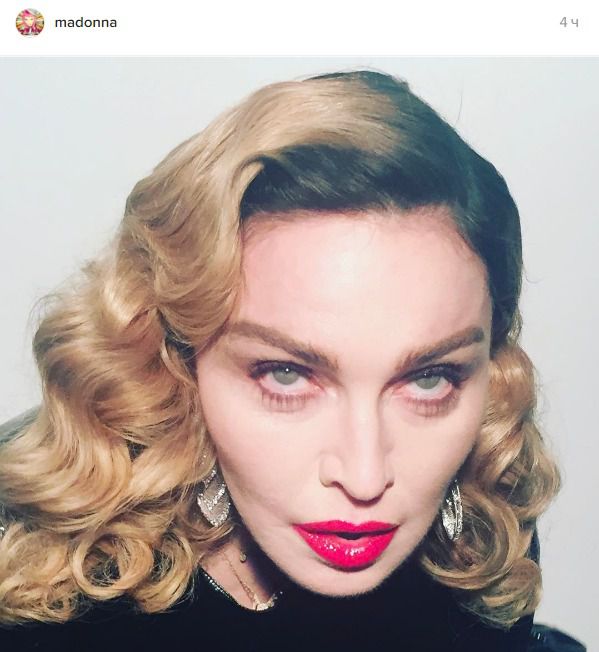 Вік бере своє: Мадонна виставила нове селфі, фанати - в шоці!. Поп-діва опублікувала у соціальній мережі свіже фото
